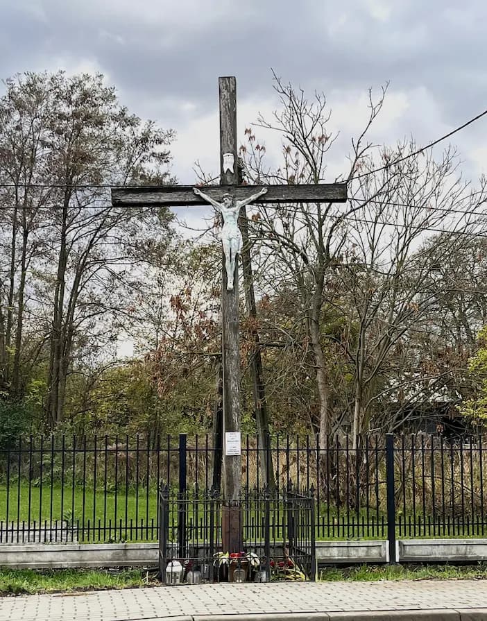 Krzyż przy ul. Ostrowskiej